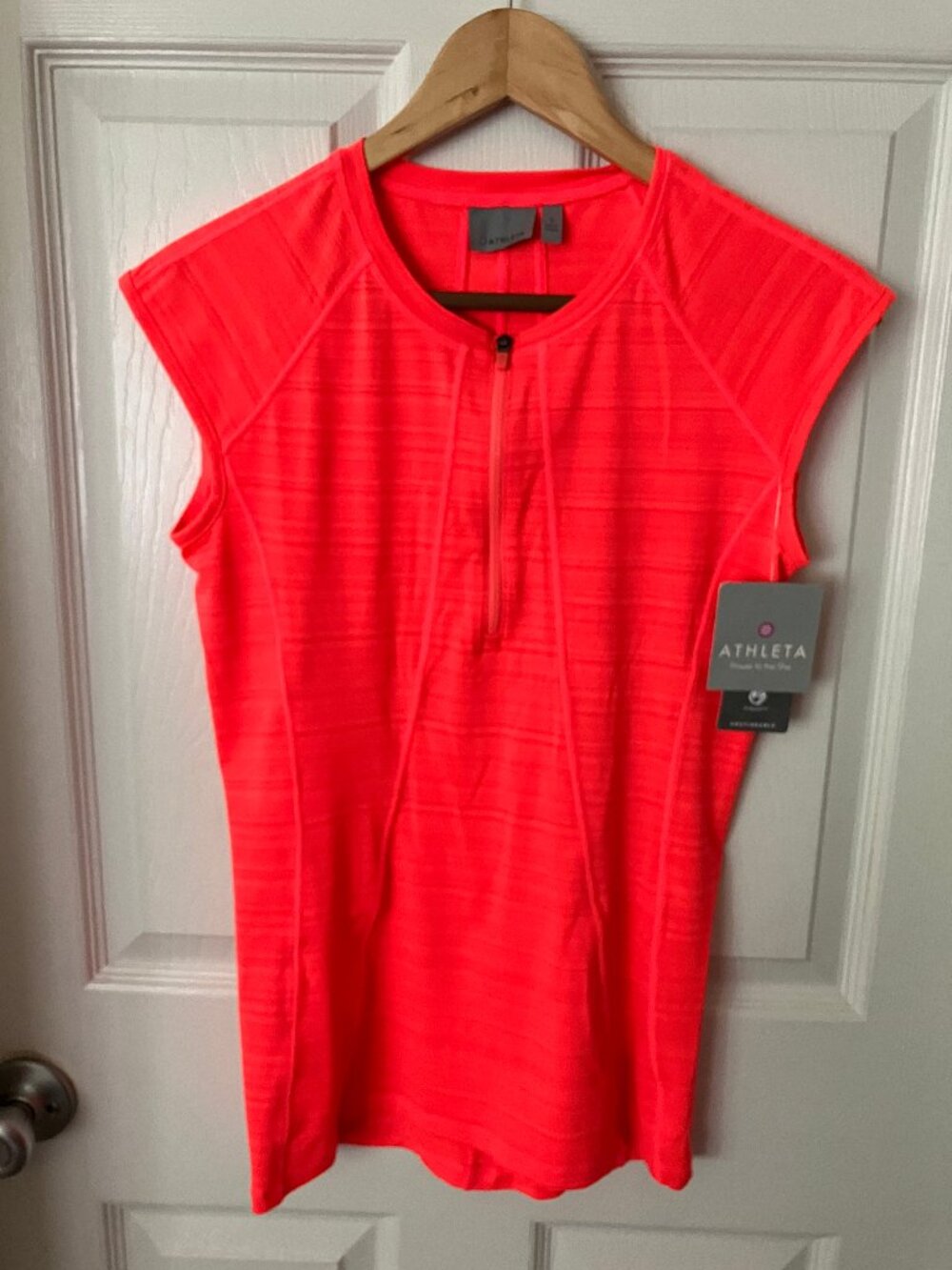 ATHLETA Pacifica UPF Sleeveless Ladies' Tank/Vest  Hot Pink Zipper front Sz S